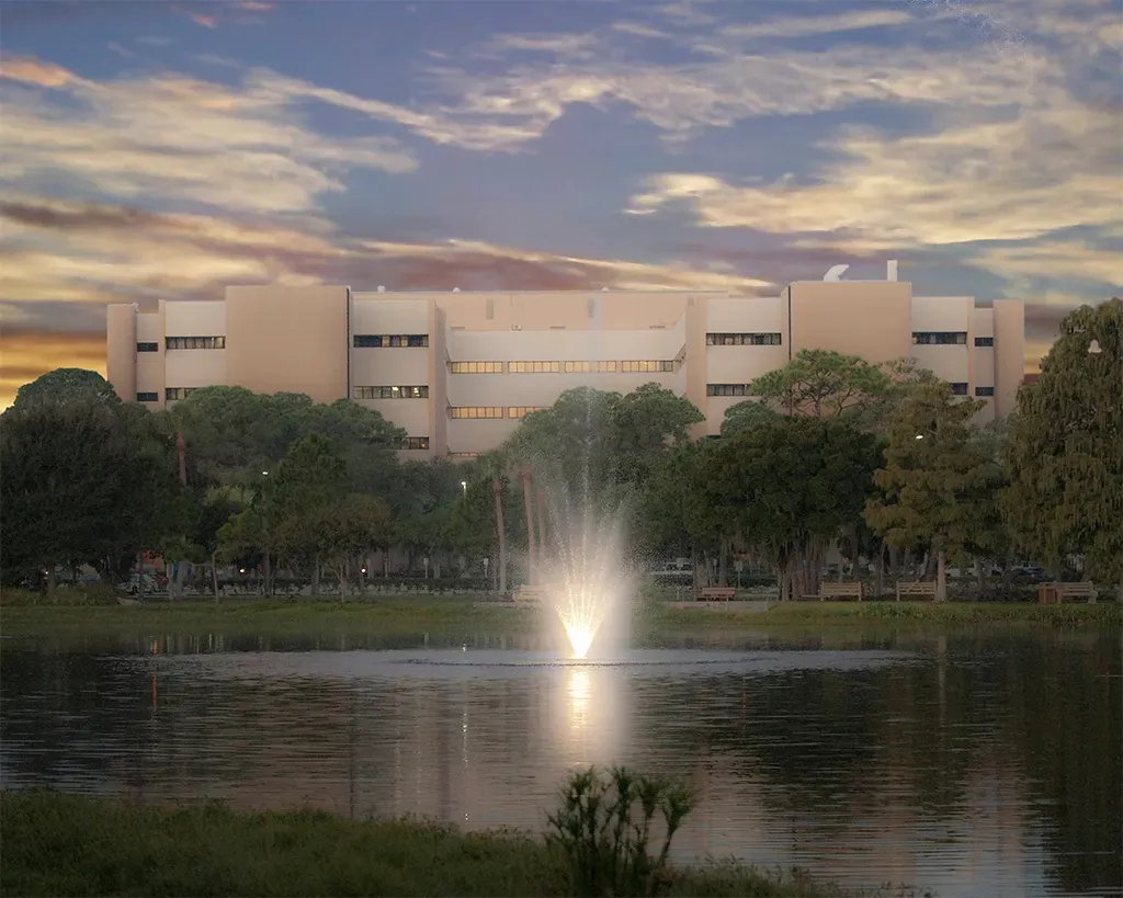 Va Hospital Bay Pines - St. Petersburg, Fl Photo 2